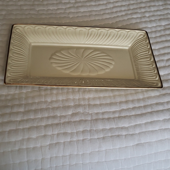 Lenox rectangle tray with design 12 1/2 in - Picture 1 of 4